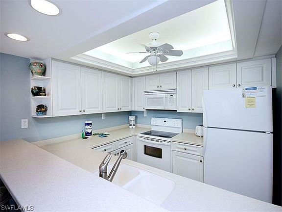 4th image of 1501 Middle Gulf Dr #206B