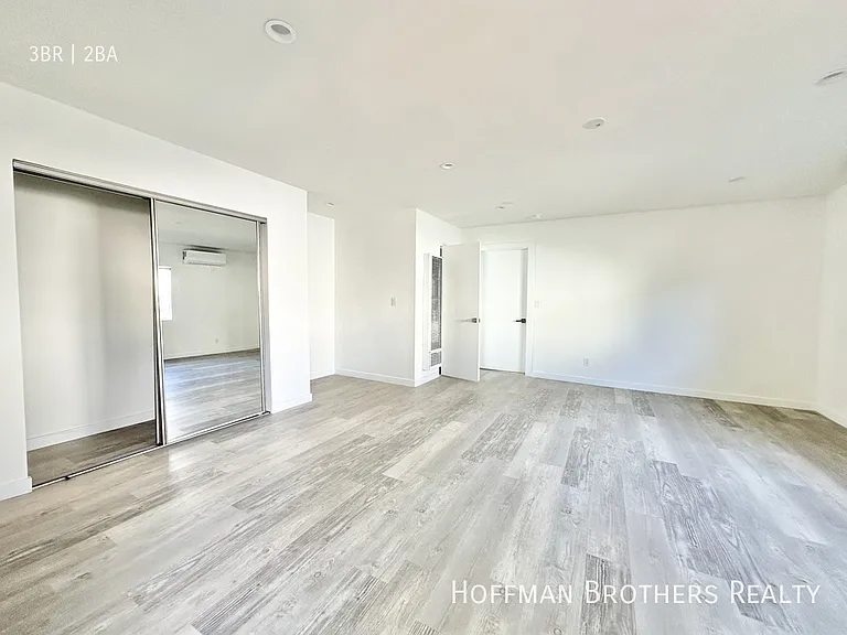 2429 W Avenue 33 #1/4 — Photo 9