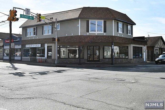 1st image of 396 Franklin Ave