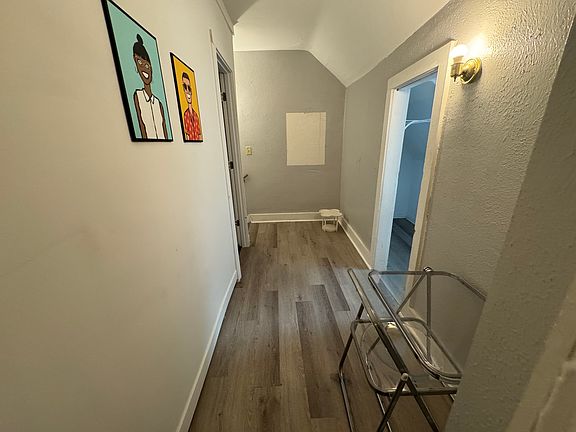 4th image of 405 Carrier St NE #3