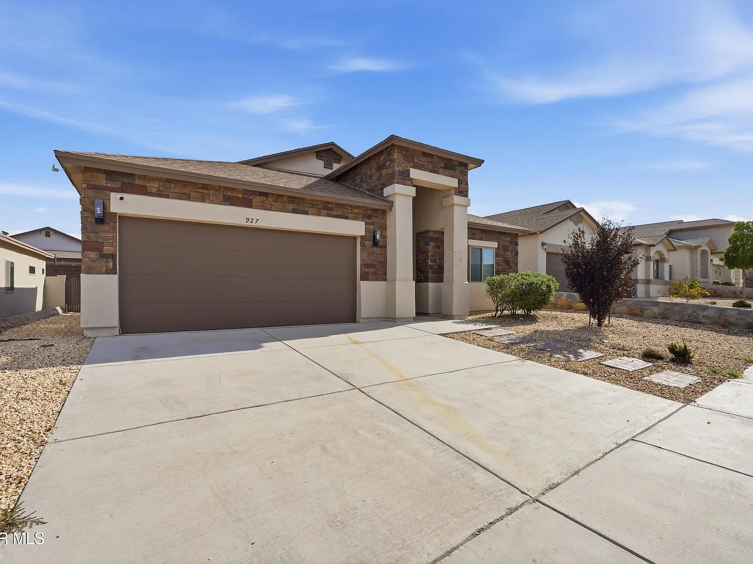 4 bed, 2.5 bath, 1841 sqft, $2,100 — Photo 4