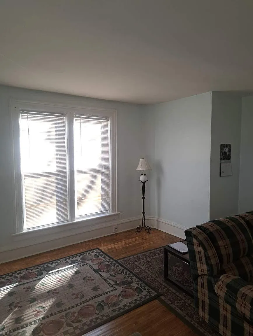 1 bed, 700 sqft, $950 — Photo 2
