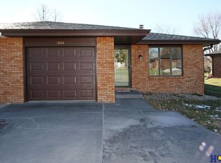 1664 Eastridge Ave, Seward, NE 68434