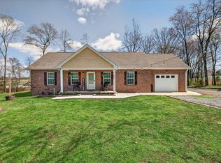 980 White Rd, Portland, TN 37148