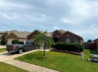 8624 King Ranch Dr, Aubrey, TX 76227