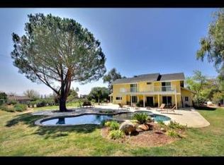 2827 N Victoria Dr, Alpine, CA 91901