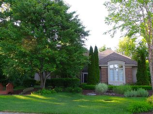 1970 Bridge Pointe Dr, Commerce Township, MI 48382