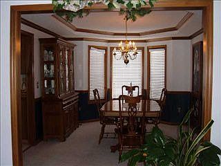 3rd image of 163 Squires Ct
