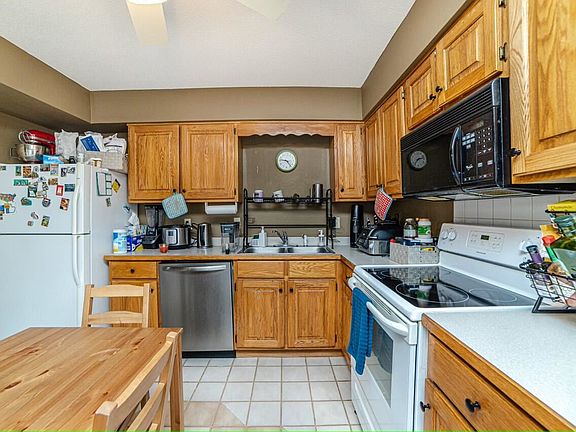 5th image of 20 N Cedar Lake Dr W
