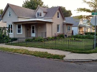 201 S 10th St, Pekin, IL