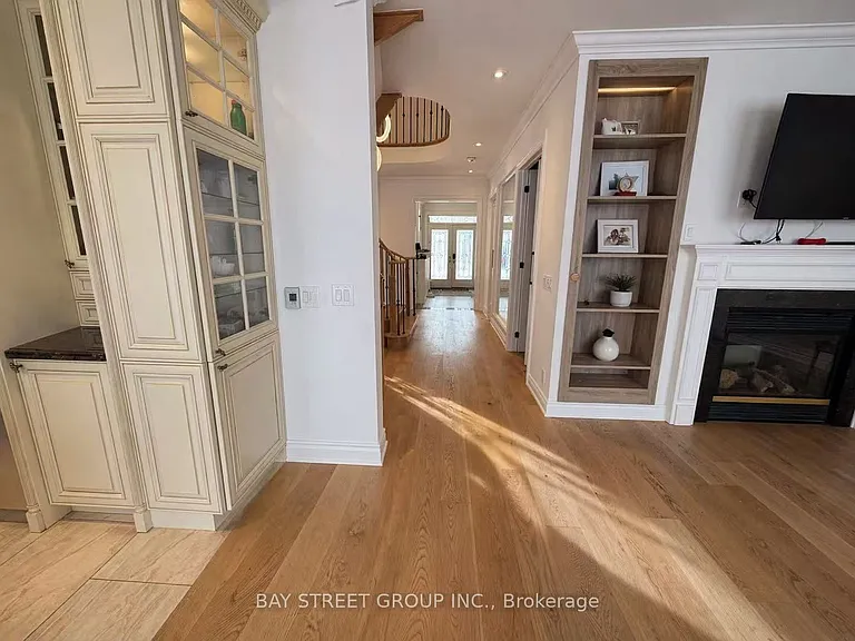 42 Fouracre Way #UPPER LEVEL — Photo 11
