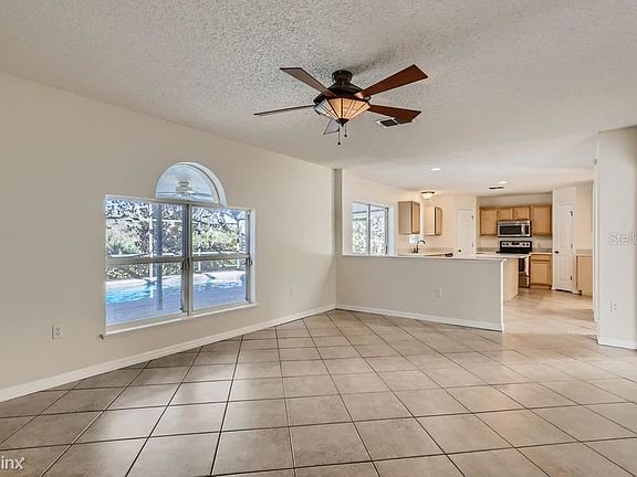5th image of 1118 Chateau Cir