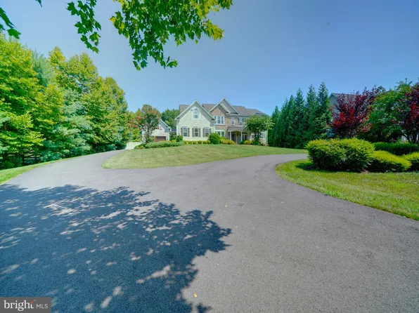 14305 Roxbury Meadow Dr, Glenwood, MD 21738