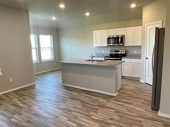 2nd image of 221 Pecos Dr