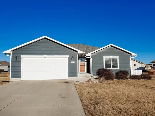 3208 Mulligan Dr, Yankton, SD 57078