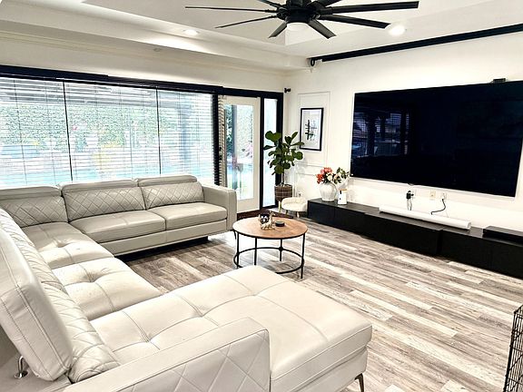 3rd image of 9804 Suncrest Ct