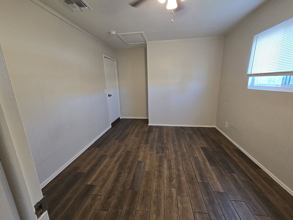 2nd image of 107 E Grove Ave