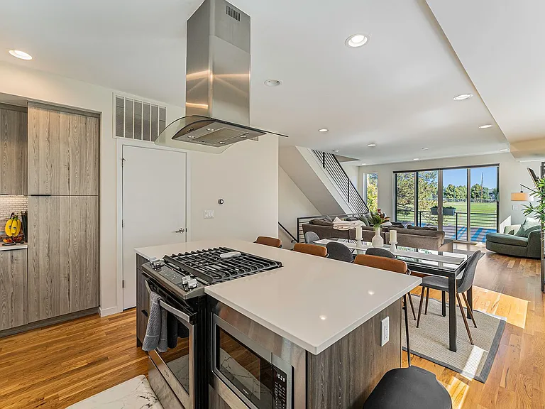 3402 W 18th Ave — Photo 5