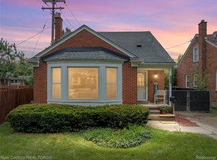13120 Rosemary Blvd, Oak Park, MI 48237