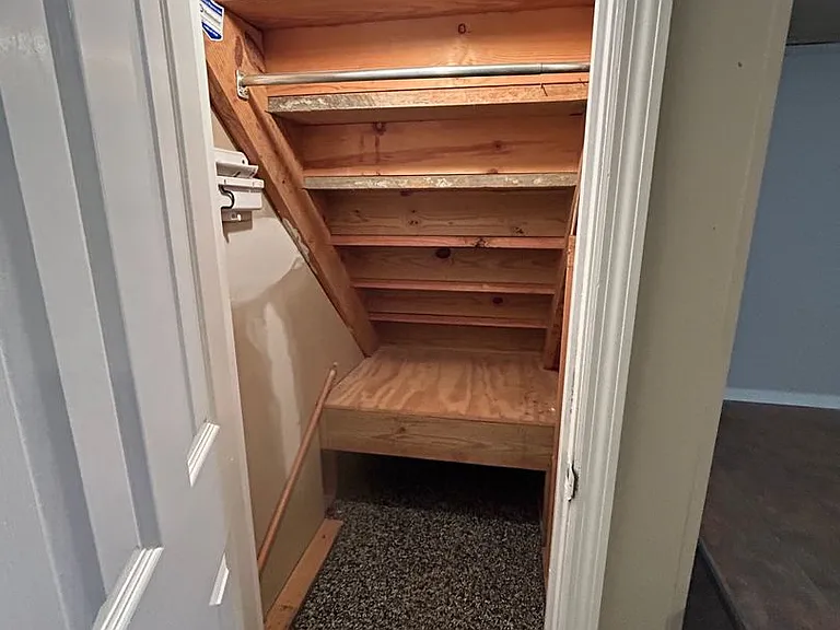 901 Locke Dr — Photo 22