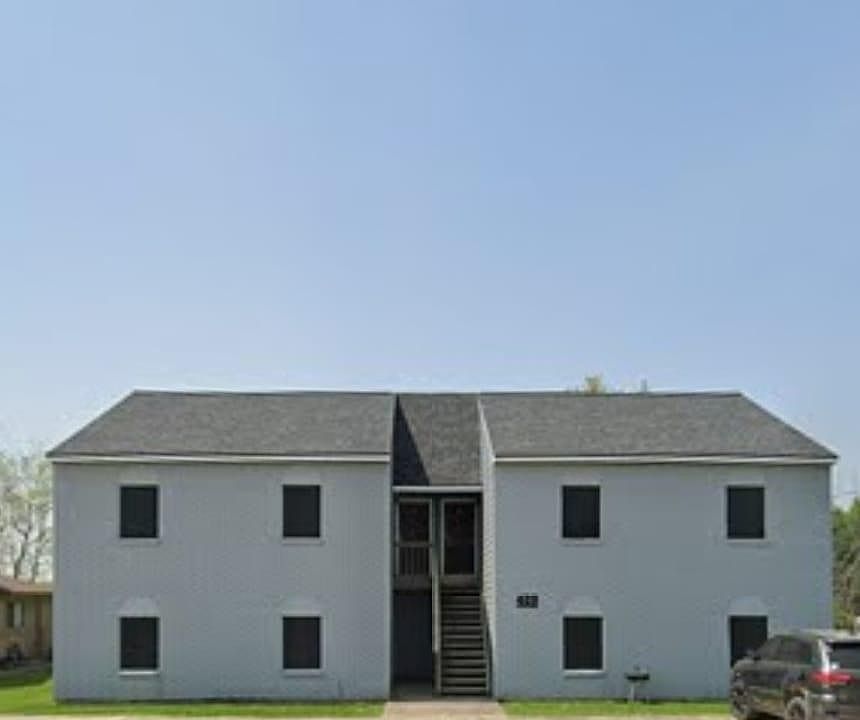 1st image of 409 S Bauer Dr #2