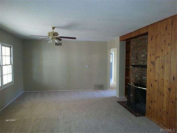 3rd image of 131 E 49th St