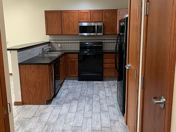 2nd image of 924 Park Ave SW