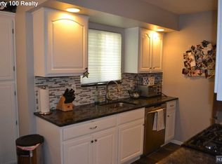 410 Mark Twain Way, Mahwah, NJ 07430
