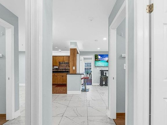 4th image of 1312 Waterford Dr #1312