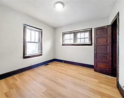 2731 Chase Ct — Photo 3