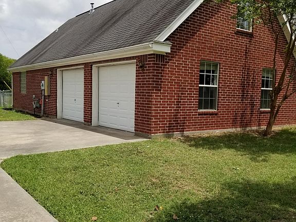2nd image of 3130 Lake Arthur Dr #D