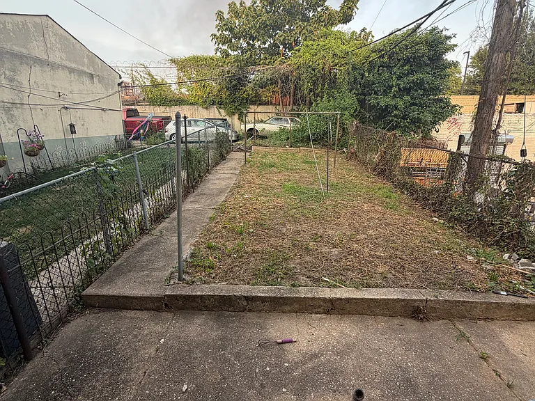 5431 N Mascher St #1 — Photo 8