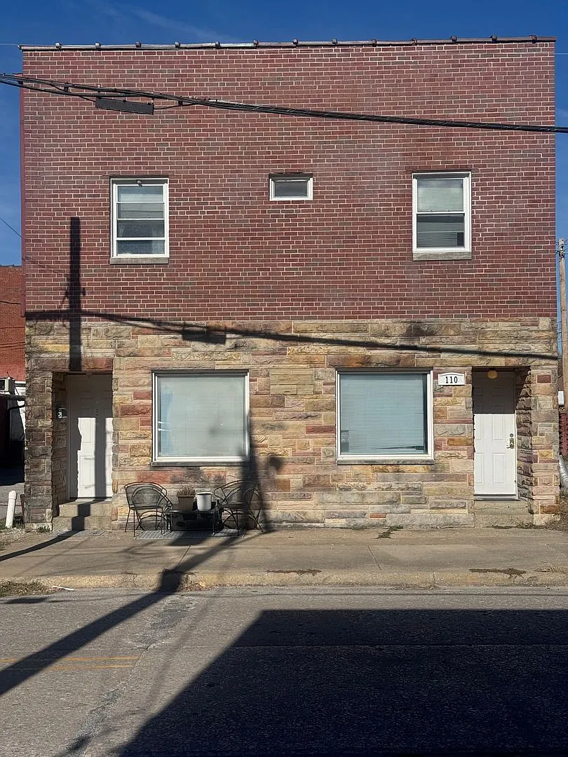 110 E. Illinois — Photo 1