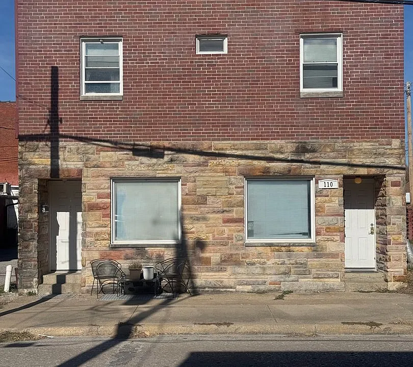 110 E Illinois Ave