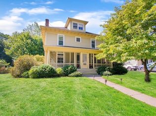 29 Crescent Rd, Longmeadow, MA 01106