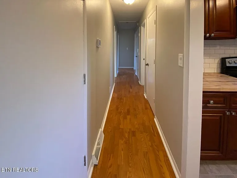 225 Penn Dr #B — Photo 6