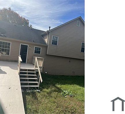 2nd image of 1140 Paddocks Way