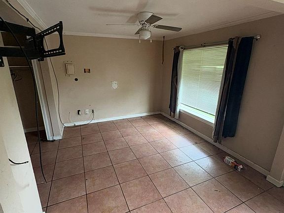 3rd image of 148 Cooper Rd