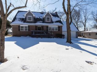 2304 E Cardinal St, Springfield, MO 65804