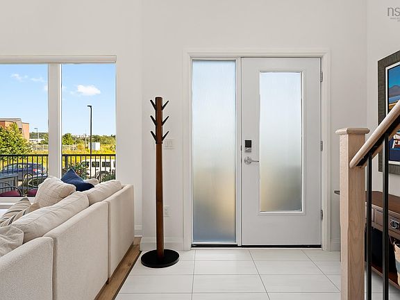 4th image of 78 Seapoint Rd
