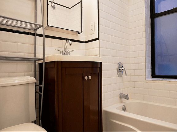 5th image of 236 E 13th St #240-6
