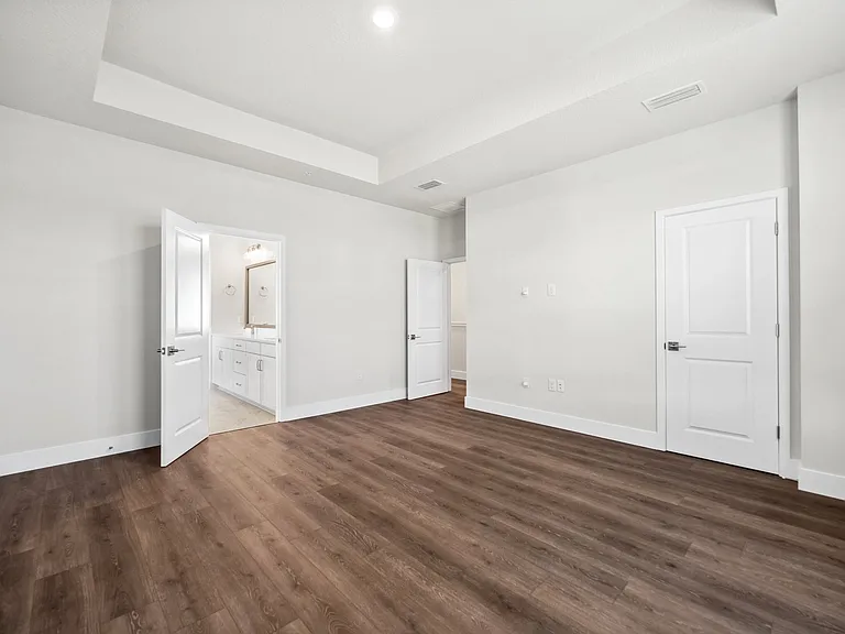 7244 Sutton Ln — Photo 8