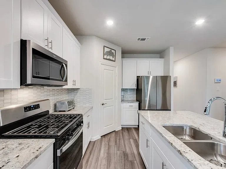 1339 Great Sand Dune St — Photo 7