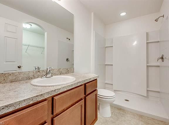 5th image of 137 Shadow Lakes Dr