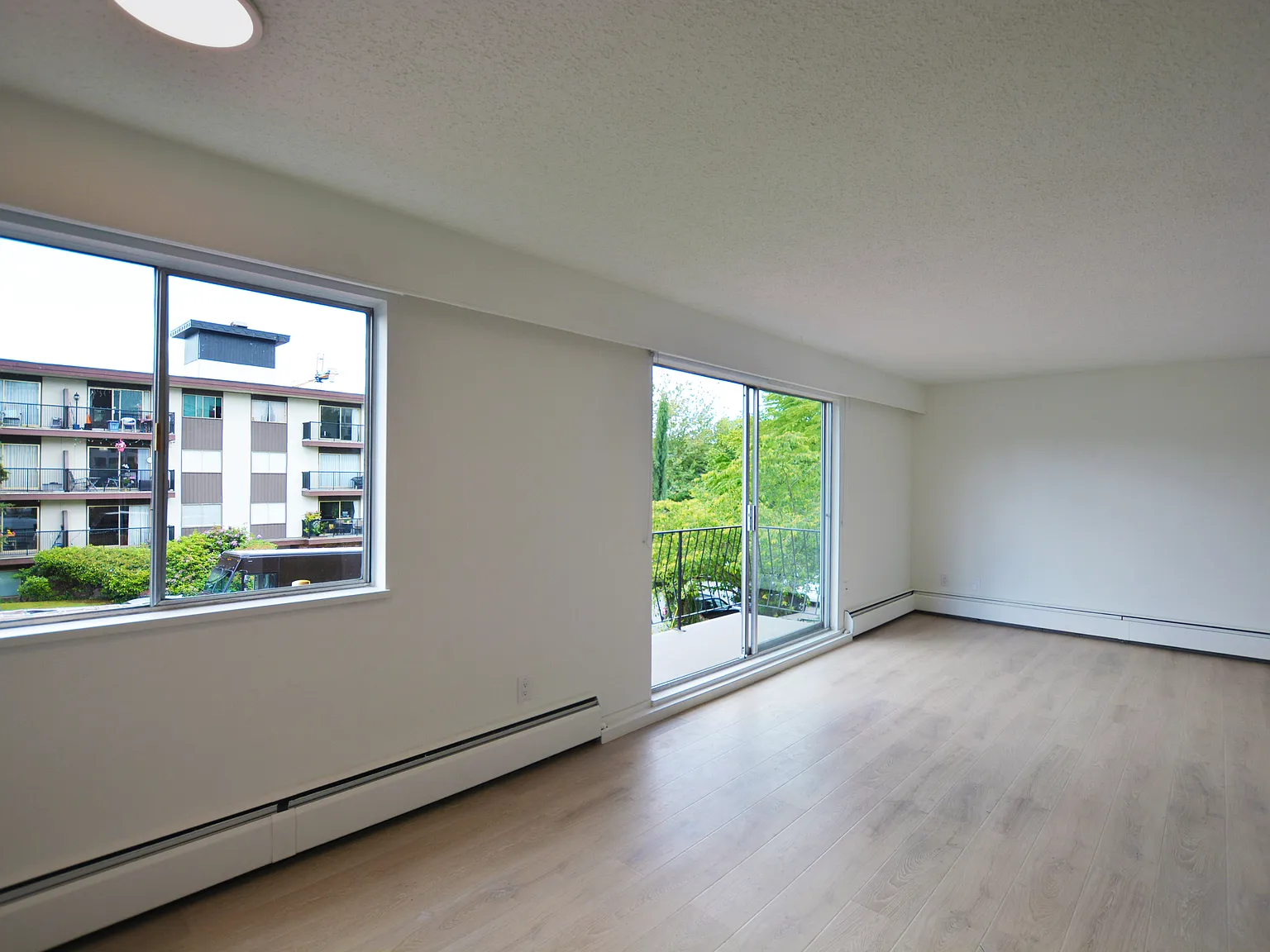 1 bed, 670 sqft, $2,095 — Photo 2