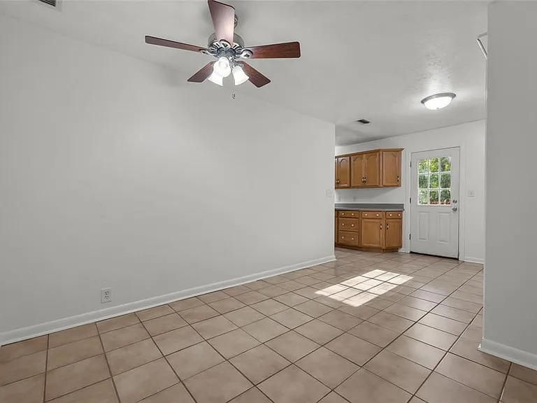 4219 NW 30th Ter — Photo 10