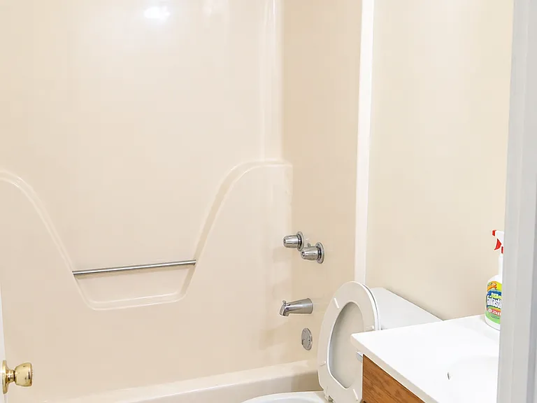 1246 Holden Dr — Photo 1