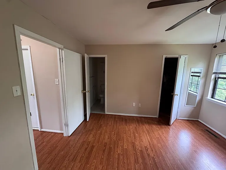 1305 Pleasant Valley Dr — Photo 15