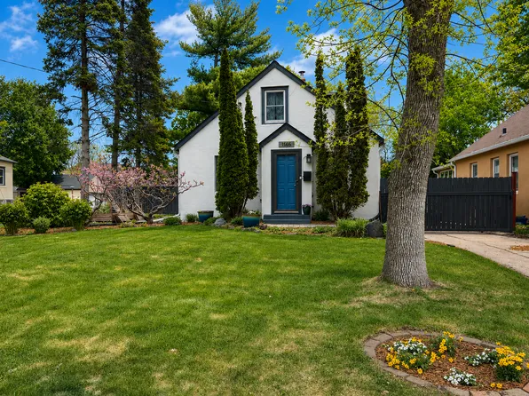 1146 Manomin Ave, West Saint Paul, MN 55118