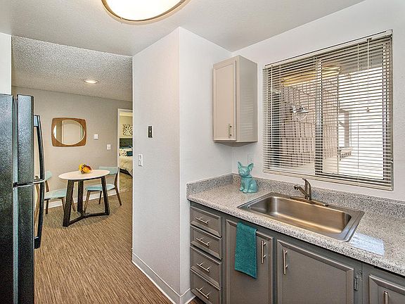 3rd image of 4828 123rd St SW #17jzzrpqb